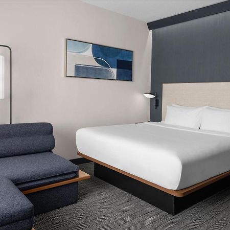 Courtyard By Marriott Calgary Downtown Otel Dış mekan fotoğraf