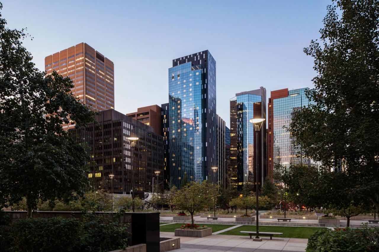 Courtyard By Marriott Calgary Downtown Otel Dış mekan fotoğraf